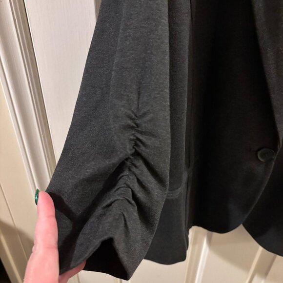 TORRID Charcoal Gray Blazer Jacket w Ponte Blazer with Ruched Sleeves ~ 3X ~ NWT - Picture 4 of 5